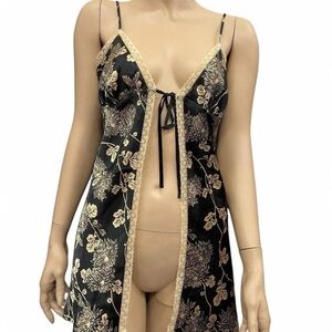 2004 Victoria's Secret Black & Gold Floral Leaves Nightgown Slip